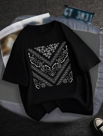 "Effortlessly Cool: Oversized Streetwear unisex Tees for Trendsetting "