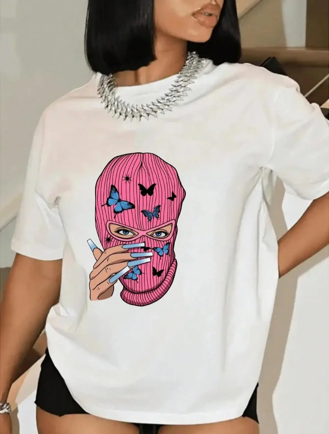 "Effortlessly Cool: Oversized Streetwear Tees for Trendsetting Girls"