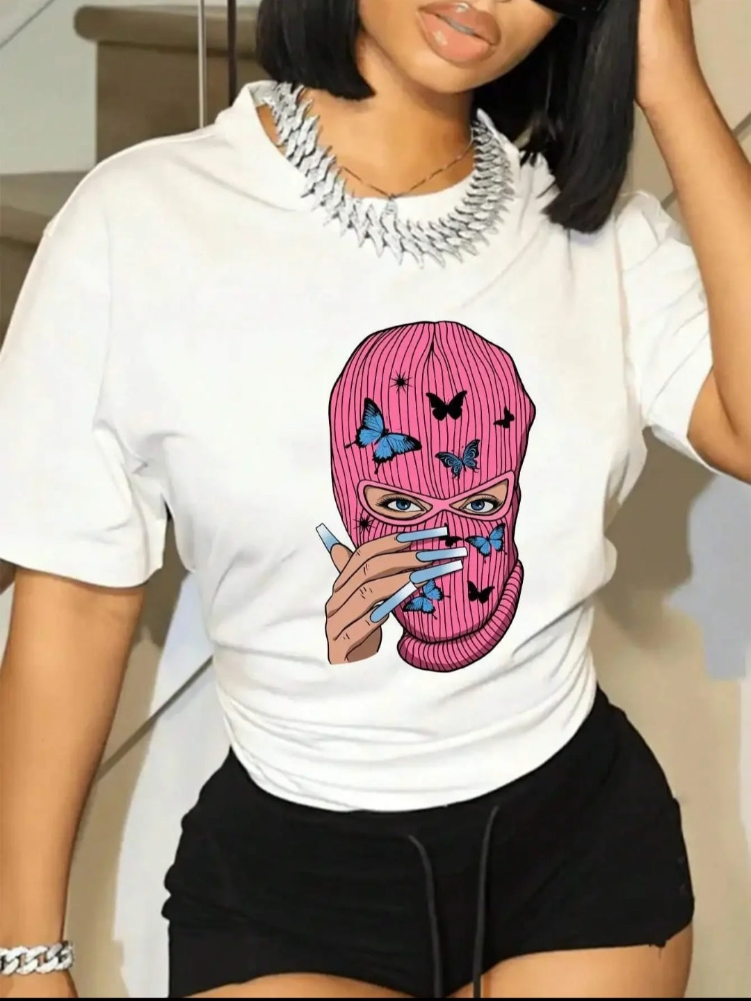 "Effortlessly Cool: Oversized Streetwear Tees for Trendsetting Girls"